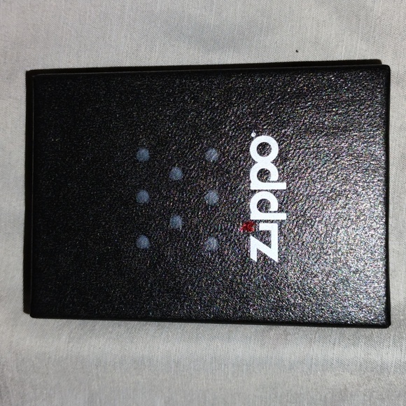 Zippo Lighter - Picture 1 of 4